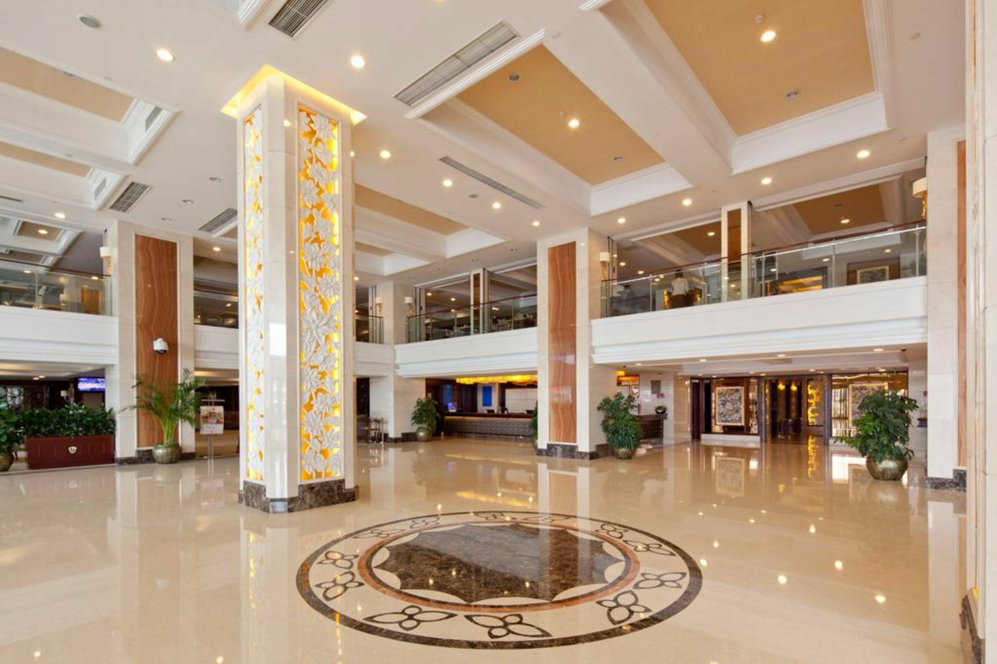 Rosedale Hotel Shenyang Bagian luar foto